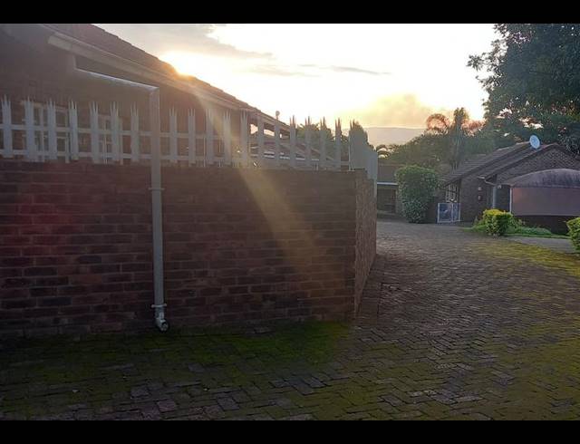 3 BEDROOM TOWNHOUSE FOR SALE IN AQUAPARK